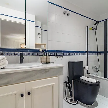 Eld41- Prime Location, Pool Views And Evening Sun شقة
