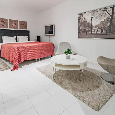 Eld41- Prime Location, Pool Views And Evening Sun Appartement